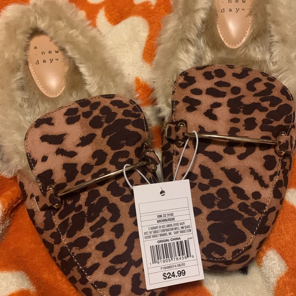 A.new day faux fur  loafers - Picture 2 of 3